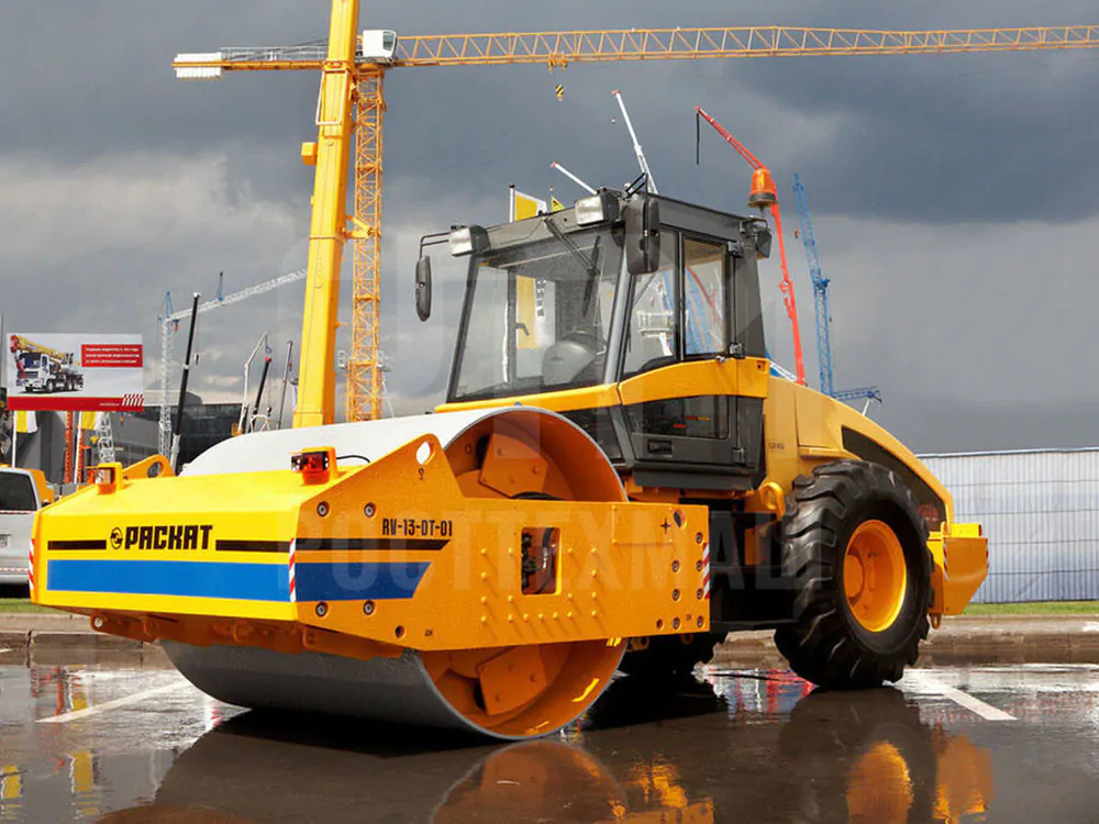 Купить Каток грунтовый РАСКАТ RV-13,0 DT и другие модели от производителей DM, Dunapac, LiuGong, Раскат, Bomag, низкие цены и выгодные условия от компании РостТехМаш!