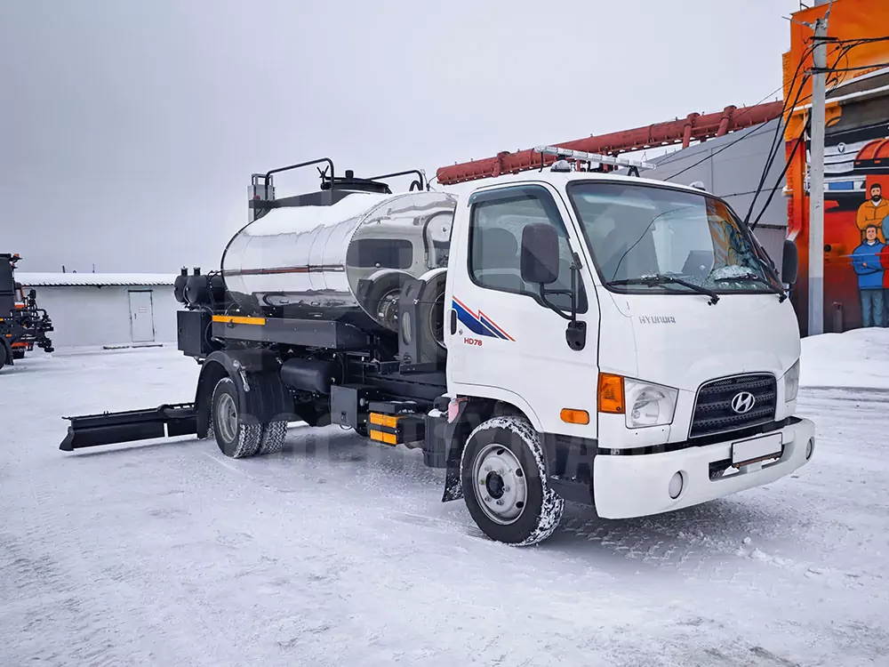 Купить Автогудронатор на шасси Hyundai и другую технику, низкие цены и выгодные условия от компании РостТехМаш! Купить Автогудронатор на шасси Hyundai и другую технику, низкие цены и выгодные условия от компании РостТехМаш!